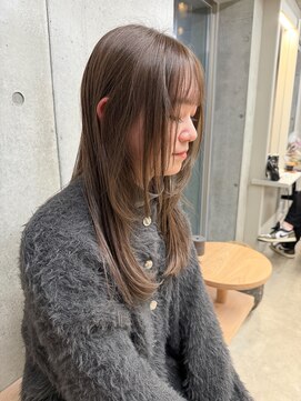 エウペ 渋谷(WEUPE) 斜めバング/グレージュカラー/デザインカラー/シルキーベージュ