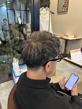 メッシュキャップで上品白髪ぼかし