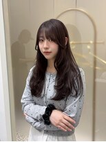 スリー(THREE)&nbsp;前髪×顔まわりレイヤーで大人可愛いgirly hair
