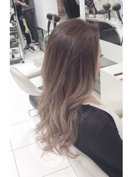 ケンジ 平塚 アネッタ(KENJE annetta) 王道グラデーション♪外国人風オンブレヘア♪