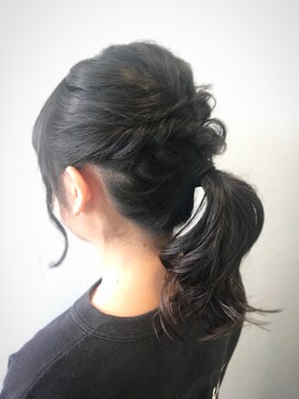 ヘア カンパニー トワ 千葉店(TOWA) くるりんポニーテール