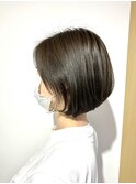 透明感・前下りボブ