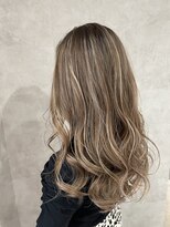 アンシュシュ(UN CHOU-CHOU)&nbsp;ホワイトベージュハイライト