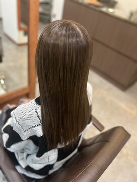 バックルーム(Back room) ハイライト履歴にオリーブベージュ