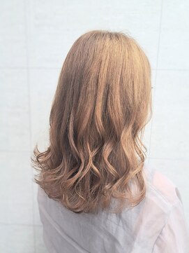 ノミネーション(Nomination) メルティーベージュ