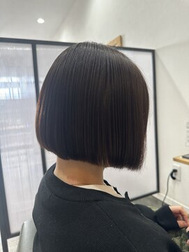 ココンプリュス アンド モナ(COCON+&MONA+) ミニボブ