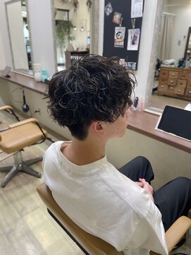 ヤコブ ヘアー(Jacob hair) メンズカット/ツイストスパイラルパーマスタイル