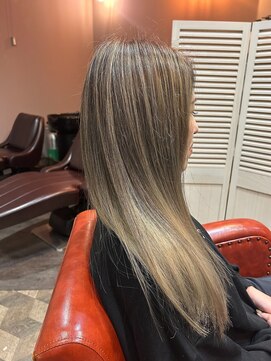 ルーツ(Roots) エアタッチバレイヤージュ イルミナカラー