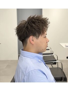 ゴート(GOATO) 王道アップバング　ツーブロック　刈り上げ　短髪