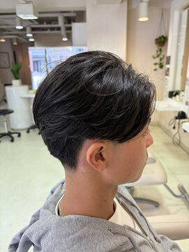 ギヴ 玉造店(Give) 毛流れパーマのセンターパート