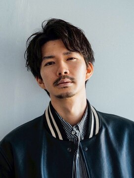 クオル キャスト 神戸三宮(QOL×cast) アップバングショートメンズショートビシネスヘアメンズパーマ