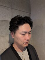 ワンワンオー バーバーショップ コンチネンタル(@110 BARBER SHOP continental)&nbsp;韓国風センターパートツーブロック
