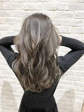 アヴァンス 天王寺店(AVANCE.) グレーアッシュ×透明感