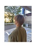 メンズのミルクティーカラー