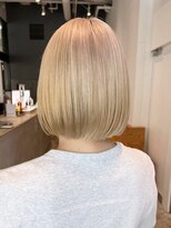 アルバム 銀座(ALBUM GINZA)&nbsp;ブロンドボブ_前髪パーマグレーベージュレイヤーロング_ba478421