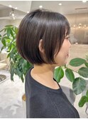 透明感グレージュカラー/柔らかストレートショート