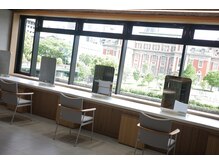 スリー ナカノシマ(three. Nakanoshima)の雰囲気（窓からは中之島公会堂が一望）