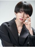 ツーブロックラウンドマッシュウルフストレートメンズカットヘア