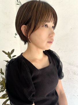 トレヘアー(tRe hair) ショートカット　丸みショート　ハイライトカラー