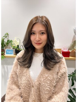 ユウズ(Yuu's) オリーブグレージュ/セミロング/大濠公園/港町/荒戸/大手門