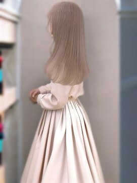 リズム(Lism) 透明感ハイトーンカラー【宇都宮/Rin】