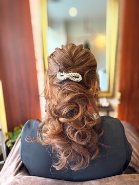 ビーハウス(BEE HOUSE) ヘアセット