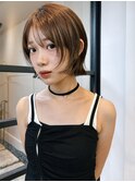 顔周りレイヤー 切りっぱなしボブ ベージュブラウン 20代