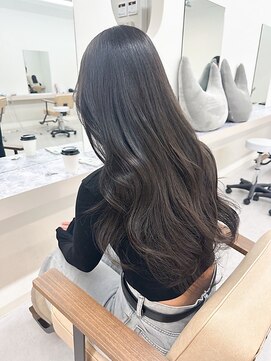 透明感フォギーグレージュ/レイヤーカット/ウェーブ