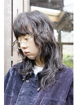 ノラ カマクラ(NORA kamakura)&nbsp;デジタルパーマウルフパーマレイヤーパーマくびれミディ耳かけ