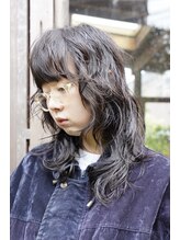 ノラ カマクラ(NORA kamakura)&nbsp;デジタルパーマウルフパーマレイヤーパーマくびれミディ耳かけ