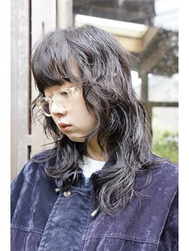 ノラ カマクラ(NORA kamakura) デジタルパーマウルフパーマレイヤーパーマくびれミディ耳かけ