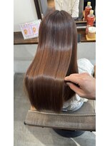 モアビー(More.vie)&nbsp;癖で悩んでいる方必見！艶もでてまとまる酸性ストレート♪