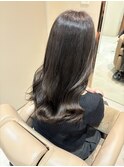 オリーブベージュ