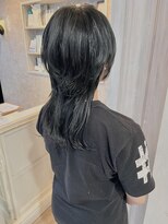 キャアリー(Caary)&nbsp;福山美容室caaryウルフクラゲヘアブルーブラック髪質改善30代