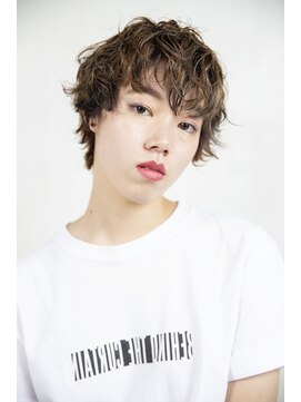 ビハインドザカーテン(BEHIND THE CURTAIN) ハイライト×無造作パーマ