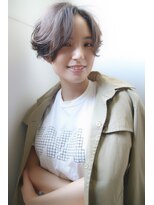 ブーケ(BOUQUET)&nbsp;前下がりショート　センターパート　イメチェンをしたい