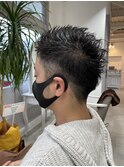短髪黒髪アップバング刈り上げツーブロックショート