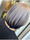 ホワイト　ネイビーブルー　マッシュショート