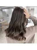 ベージュブラウン