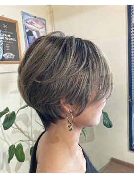 ジェルム ヘアーワークス(germe hair works) バレイヤージュ×ショートスタイル