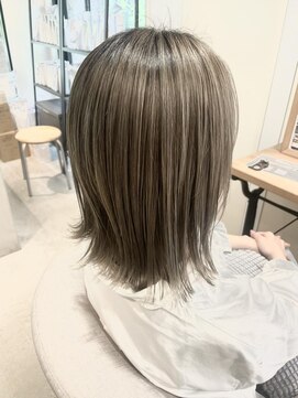 フルール バイ サファリ(fleur by safari) シアベージュ/外ハネ/30代/カラーリストkanae