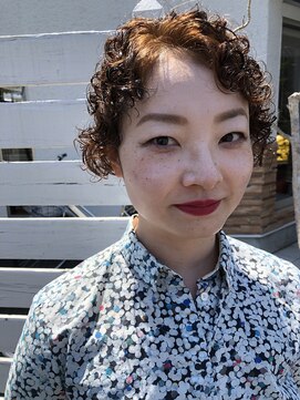 コレットヘア(Colette hair) 癖を生かしたショートスタイル