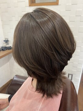 ライチェンド(Reizend) 艶感アッシュ！ウルフボブ