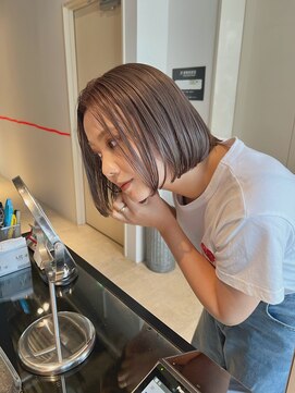 クリアオブヘアー リット(CLEAR of hair LiT) 透明感抜群！グレージュボブ