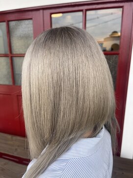 カシア cassia hair dressing salon 【cassia】ハイトーンカラー　[30代40代50代]