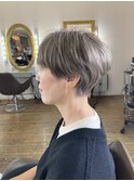 クールシルバー×くびれショート