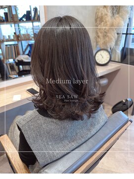 シーソー(SEA SAW) ワンカールで可愛いミディアムレイヤー