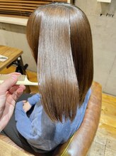 《髪質改善★★★》地毛風ストレート／酸性ストレートで艶のある自然なストレートヘアに◎[縮毛矯正]
