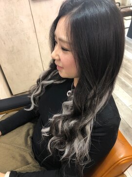 アーチ(Arch) ミディアムエクステ50～60本。