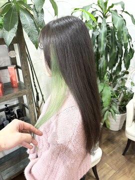 アン(Hair make un) インナーペールグリーン